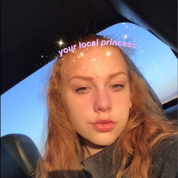 Meet your Posher, Hailey - Picture 1 of 1